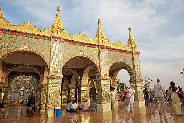 mandalay hill - ancient architecture buddhism burmese culture stock-fotos und bilder