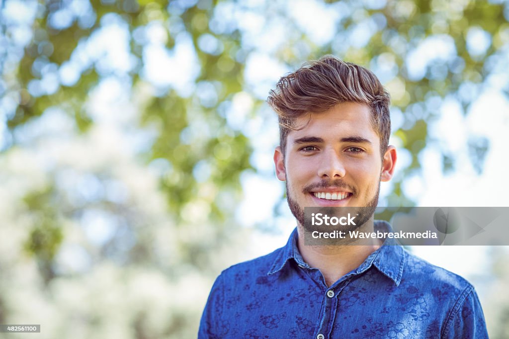 Gut aussehend hipster Blick in die Kamera - Lizenzfrei 20-24 Jahre Stock-Foto