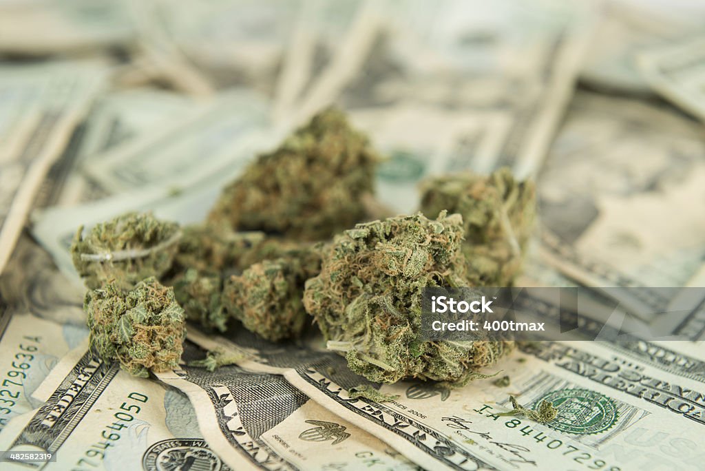 Biznes Cannabis - Zbiór zdjęć royalty-free (Podatek)