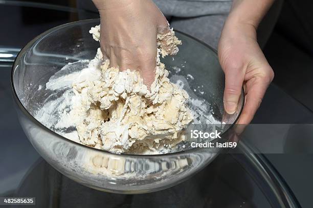 La Masa Serie Foto de stock y más banco de imágenes de Adulto - Adulto, Al horno, Alimento