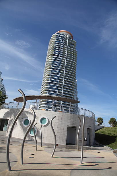 istock Building in Miami Beach, Florida, USA 482588071