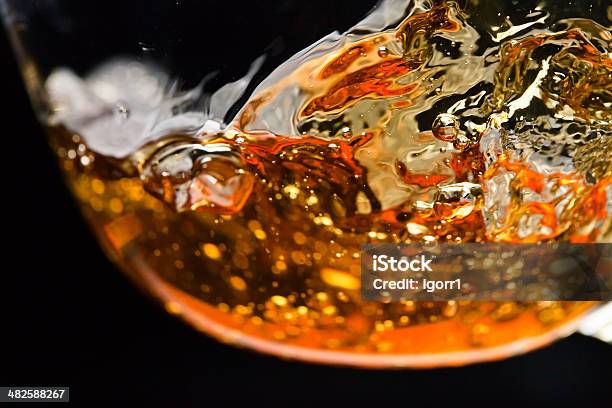 Detail Eines Alkoholische Getränke Stockfoto und mehr Bilder von Makrofotografie - Makrofotografie, Whisky, Abstrakt