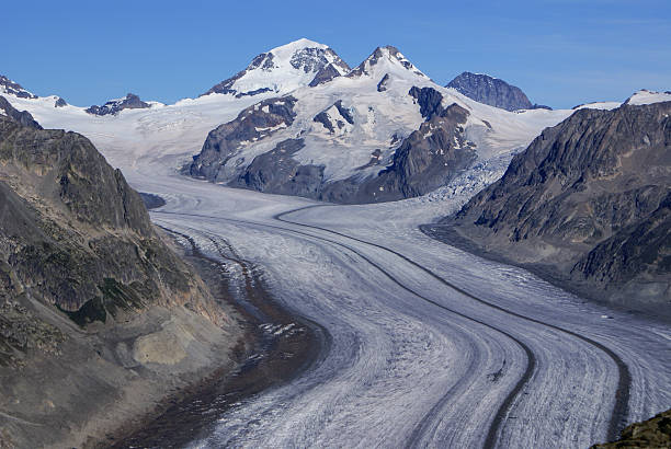 aletch o maior glaciar nos alpes - crevesse imagens e fotografias de stock