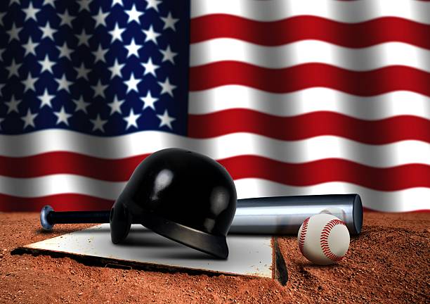 бейсбольная бита с шлем и американский флаг - baseball baseball bat baseballs patriotism стоковые фото и изображения