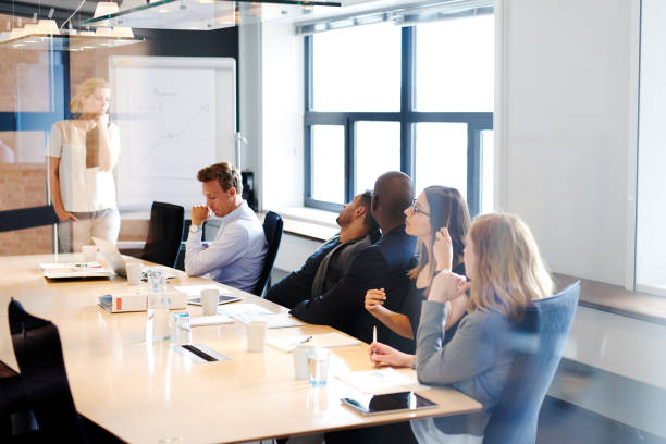 istock Female white executive leading a meeting 482607112