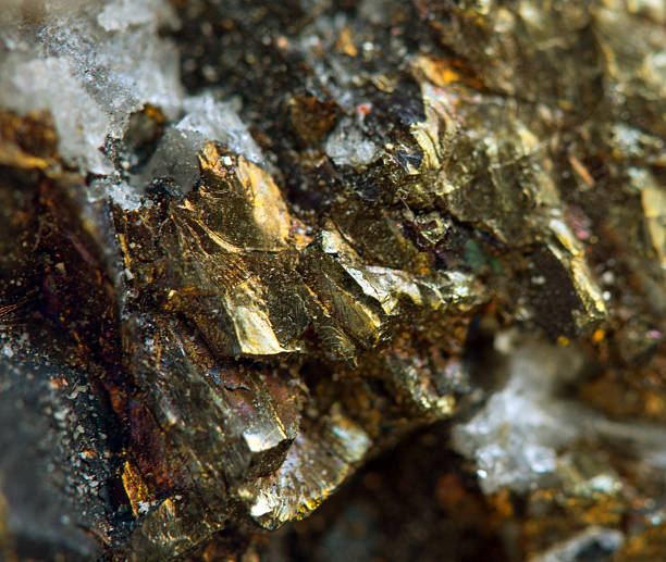 istock Crystal,nugget, gold, bronze, copper, iron. Macro. Extreme close 482617451