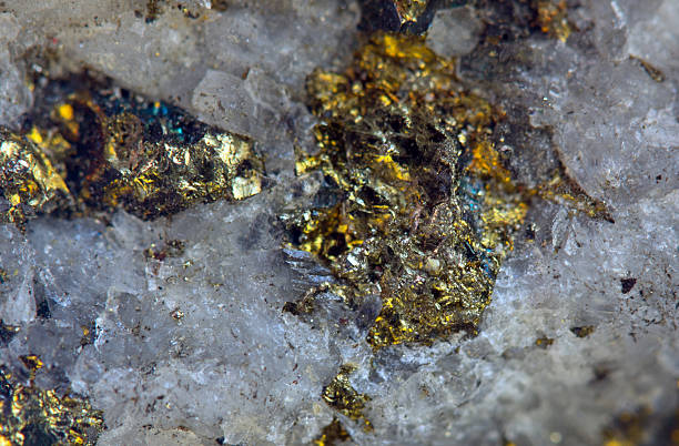 istock Crystal,nugget, gold, bronze, copper, iron. Macro. Extreme close 482617479