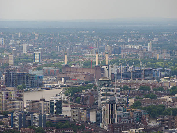 istock Aerial view of London 482640198