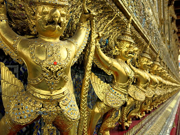 garuda - bangkok variation religion god zdjęcia i obrazy z banku zdjęć