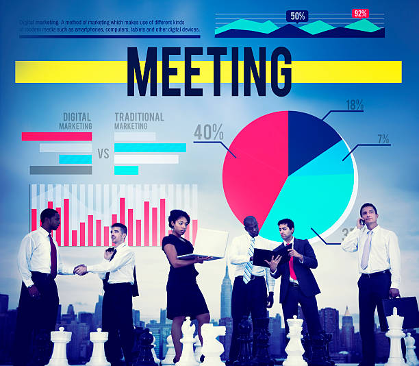 コンファレンス、ミーティング、セミナー、マーケティング戦略のコンセプト - chess board room business strategy ストックフォトと画像