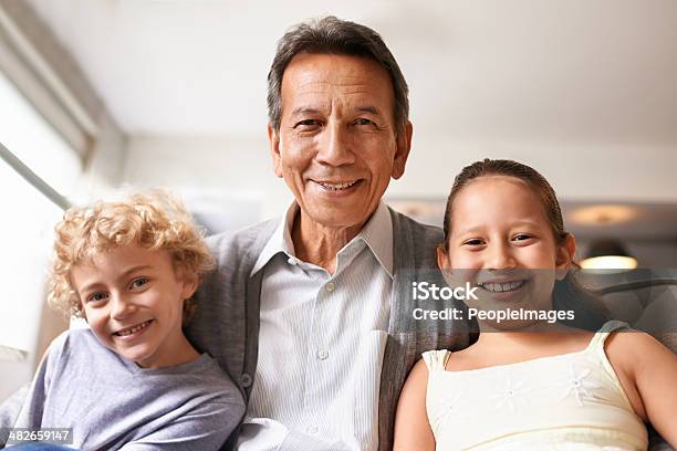 Mis Nietos Es Una Bendición Foto de stock y más banco de imágenes de Abuela - Abuela, Abuelo, Abuelos