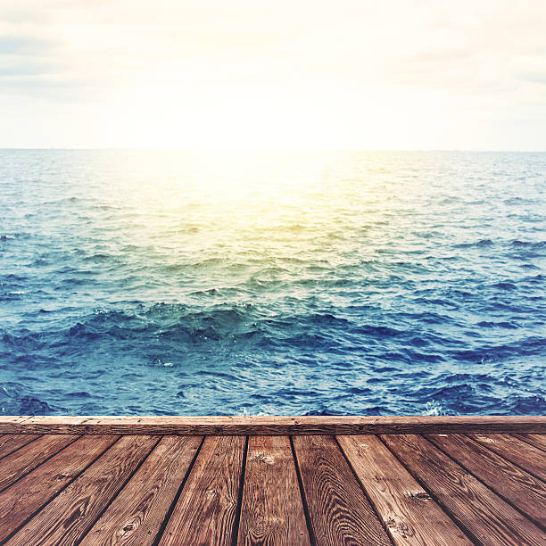 istock Ocean Pier on Stormy Day 482663412