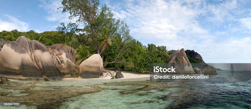 La Digue Seychelles Island Stock Photo - Download Image Now - 2015, Bay ...