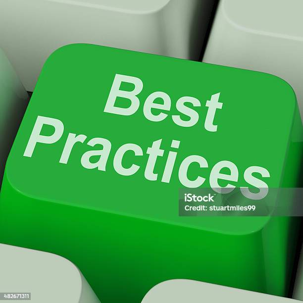 Best Practices Schlüssel Zeigt Die Verbesserung Der Businessqualität Stockfoto und mehr Bilder von Best Practice - Phrase