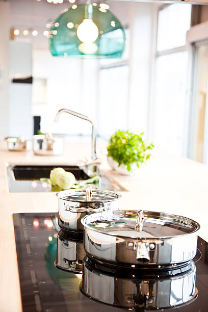 istock Casserole and frying pan 482688335