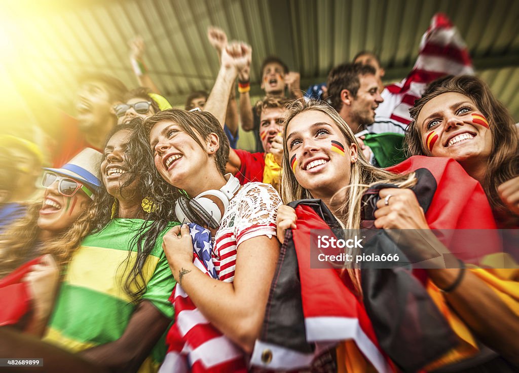 Gruppe von verschiedenen Nationen Fans zusammen - Lizenzfrei Fußball Stock-Foto