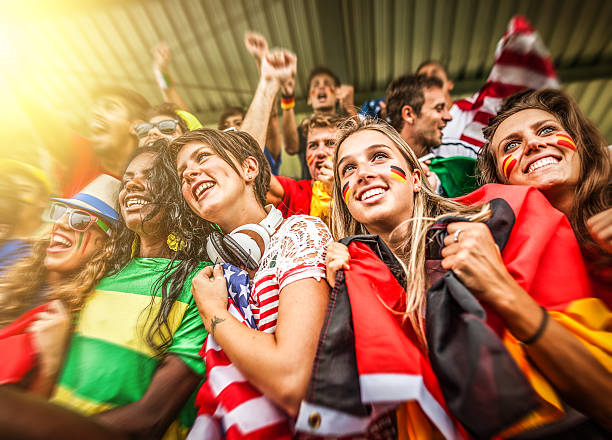 grupo de diferentes países partidarios juntos - face paint audio fotografías e imágenes de stock