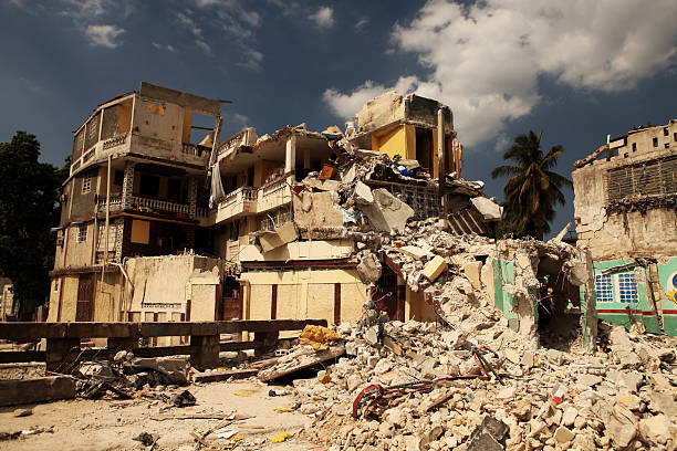 Earthquake Destroyed building after earthquake in Haiti earthquake photos stock pictures, royalty-free photos & images