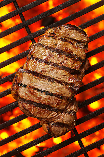 grillowany stek - steak meat barbecue grilled zdjęcia i obrazy z banku zdjęć