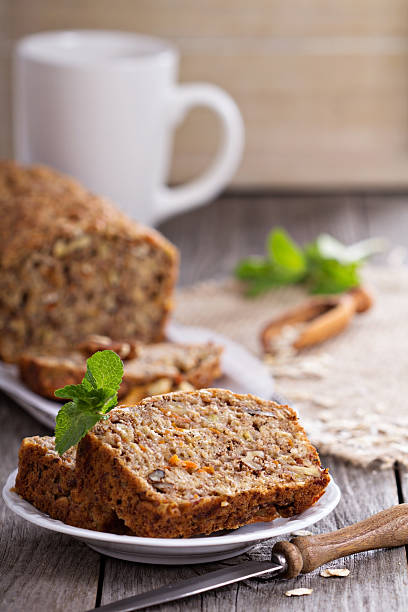 wegańska chleb bananowy marchewki - carrot vegetable portion cross section zdjęcia i obrazy z banku zdjęć