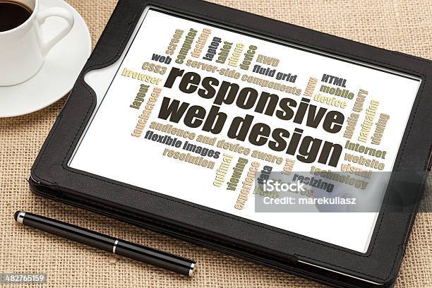 Foto de Responsivo Web Designem Tablet Pc e mais fotos de stock de Web design responsivo - Web design responsivo, Café - Bebida, Computador