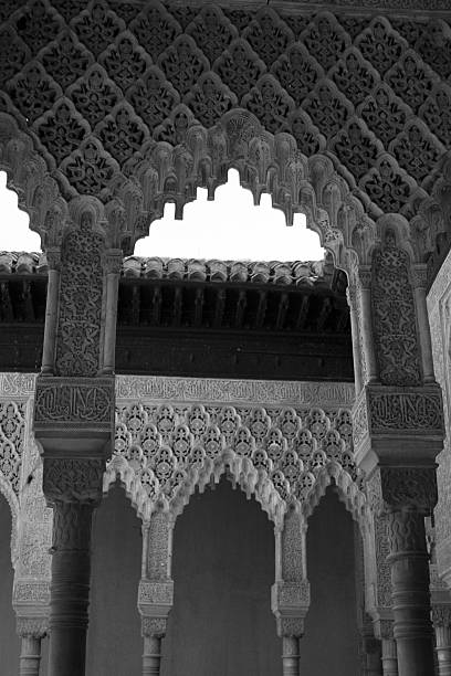 istock Lion courtyard columns in black and white 482774272