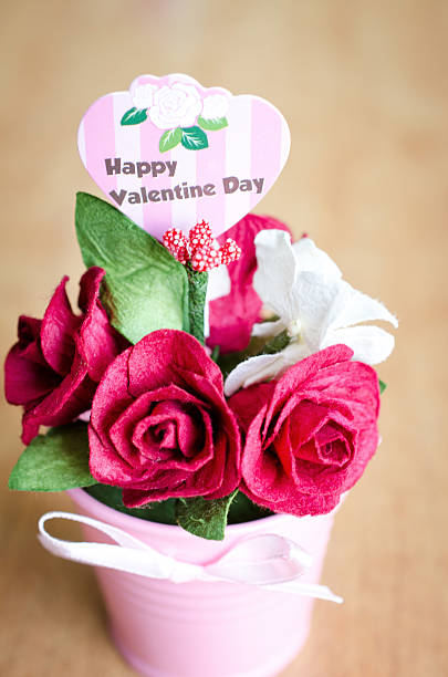istock Paper rose flowers 482782503