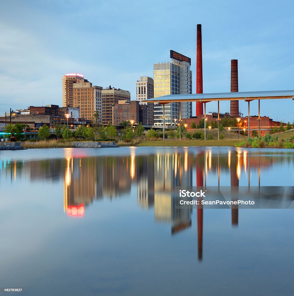 El centro de la ciudad de Birmingham - Foto de stock de Birmingham - Alabama libre de derechos