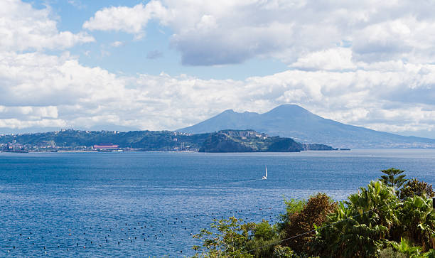 istock Mount Vesuvio and blue sea 482784223