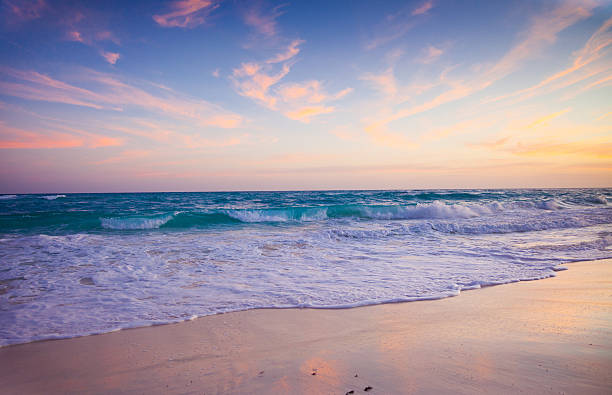 istock Beautiful sunset over the ocean 482785382