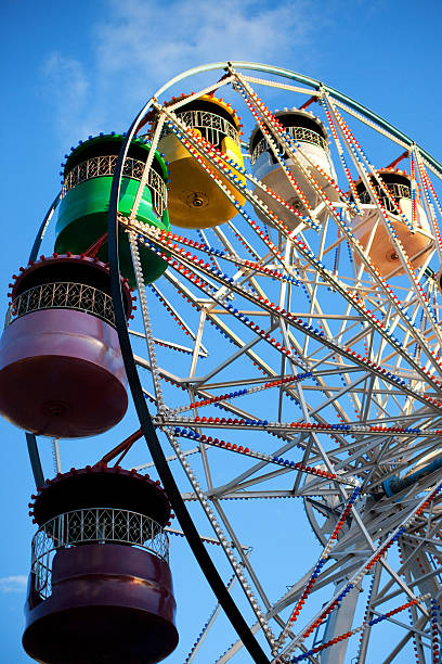 istock Ferris Wheel at an Amusement Park on a Sunny Day 482803314