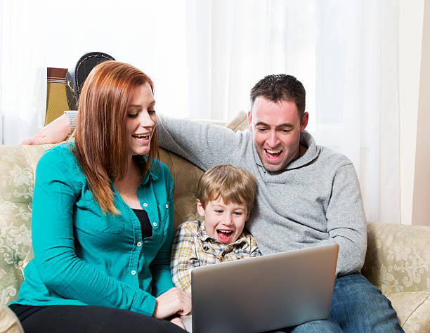 istock Family on Laptop 482804069