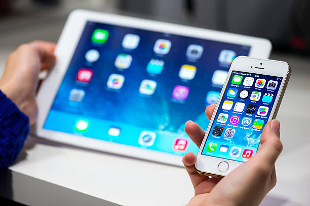 70+ Apple Iphone 5 Back Stock Photos, Pictures & Royalty-Free
