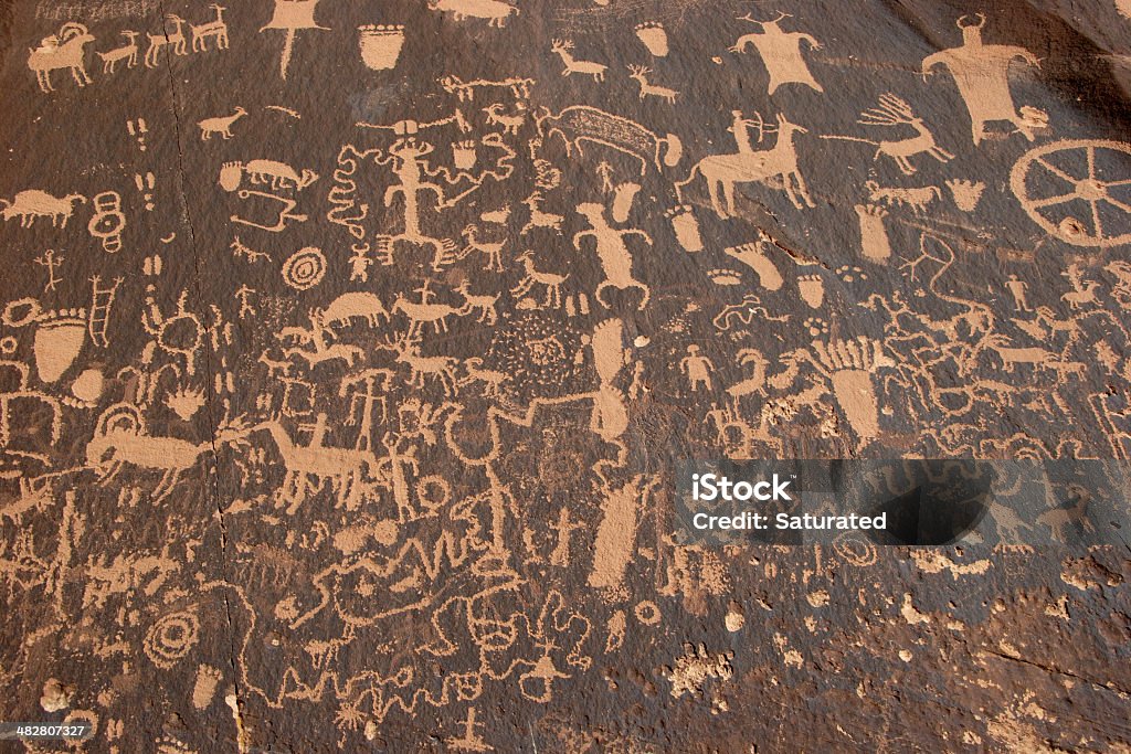 Petroglyphs w Utah - Zbiór zdjęć royalty-free (Malarstwo jaskiniowe)