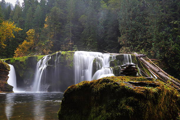 istock Autumn Waterfalls, Lower Lewis River 482810622