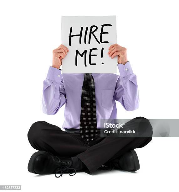 Geschäftsmann Auf Der Suche Nach Einem Job Stockfoto und mehr Bilder von Arbeitslosigkeit - Arbeitslosigkeit, Arbeitssuche, Berufliche Beschäftigung
