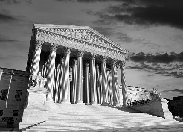 istock US Supreme Court Black and White 482872548