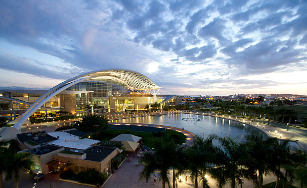 San Juan Puerto Rico Convention Center at Twilight WS Shot in San Juan, Puerto Rico in May of 2013. san juan stock pictures, royalty-free photos & images