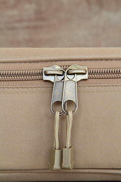 istock Zipper of the box 482907198