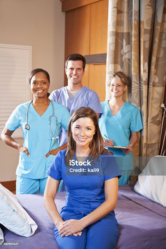 Healthcare Arbeiter im Krankenhaus Zimmer - Lizenzfrei Arzt Stock-Foto