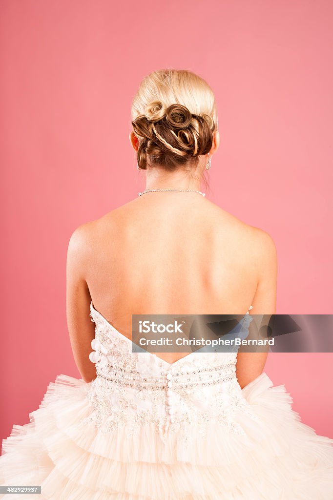 Vista posteriore della sposa - Foto stock royalty-free di 20-24 anni