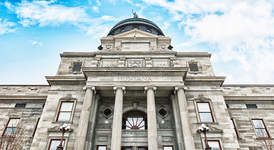 Edificio del Capitolio del estado de Montana photo