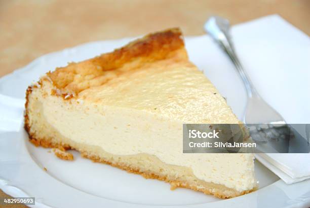 Käsekuchen Stockfoto und mehr Bilder von Dessert - Dessert, Fotografie, Gabel