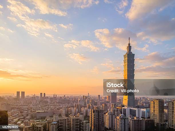 台北市夕日の風景 - アジア大陸のストックフォトや画像を多数ご用意 - アジア大陸, カラフル, ドラマチックな空模様