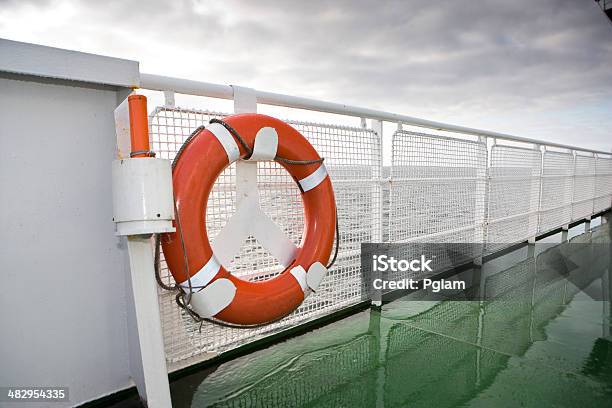 Auf Deck Eines Fähre Stockfoto und mehr Bilder von Alles hinter sich lassen - Alles hinter sich lassen, Auf dem Wasser treiben, Erforschung