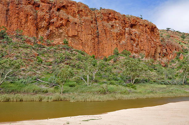 グレンヘレン渓谷、ウェストマクドネル範囲（オーストラリア） - northern territory australia beach wilderness area ストックフォトと画像