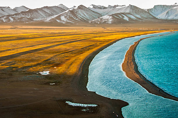 istock Morning in Namtso Lake, Tibet 482967498