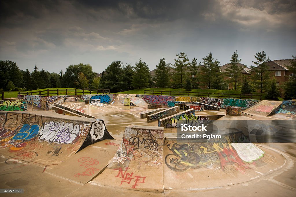 空の skatepark - スケートボード場のロイヤリティフリーストックフォト