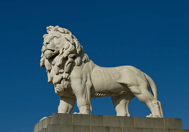 istock Monument of Lion. 482986837