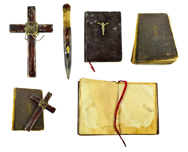 Vampire killer collection Halloween isolated collection of the wooden stake, the holy book, the cross and other magic objects of the vampire killer exorcism stock pictures, royalty-free photos & images